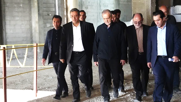 بازدید رئیس‌جمهور از روند احداث بیمارستان 450 تخت‌خوابی شهید بهشتی ارومیه / تاکید دکتر پزشکیان بر تکمیل پروژه در سریع‌ترین زمان ممکن
