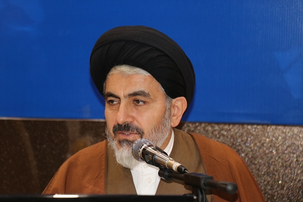 تقدیر نماینده ولی فقیه در استان و امام جمعه ارومیه از تلاشگران عرصه سلامت 